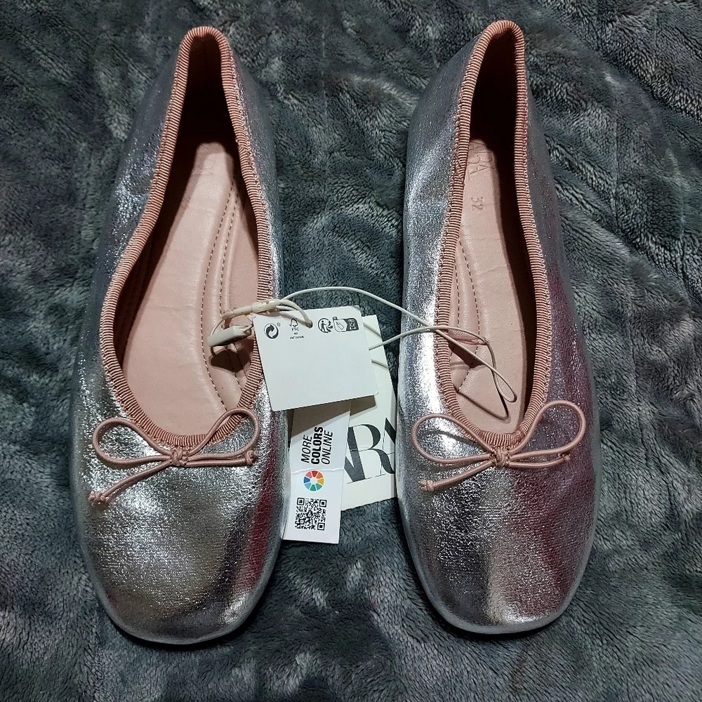 Zara Girls Metallic Silver Ballet Flats Sz-1/32